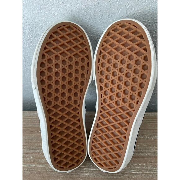 VANS KIDS COLORFUL CHECKERED RAINBOW SQUARES LOW TOP LACE UP SNEAKERS SIZE 2.0 - Picture 4 of 6